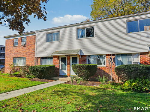 condo home for sale located at 51-71 Park Avenue, 2-51, Danbury, CT 06810