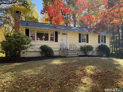  single family home for sale located at 7 Carriage Lane, Danbury, CT 06810