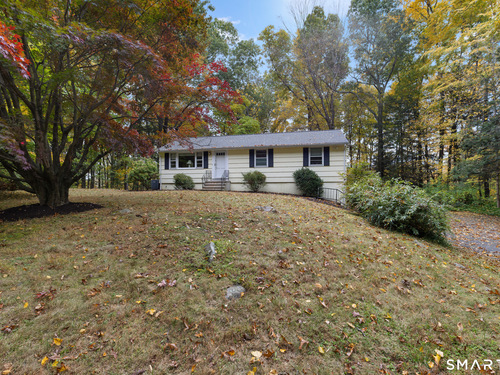  single family home for sale located at 7 Carriage Lane, Danbury, CT 06810