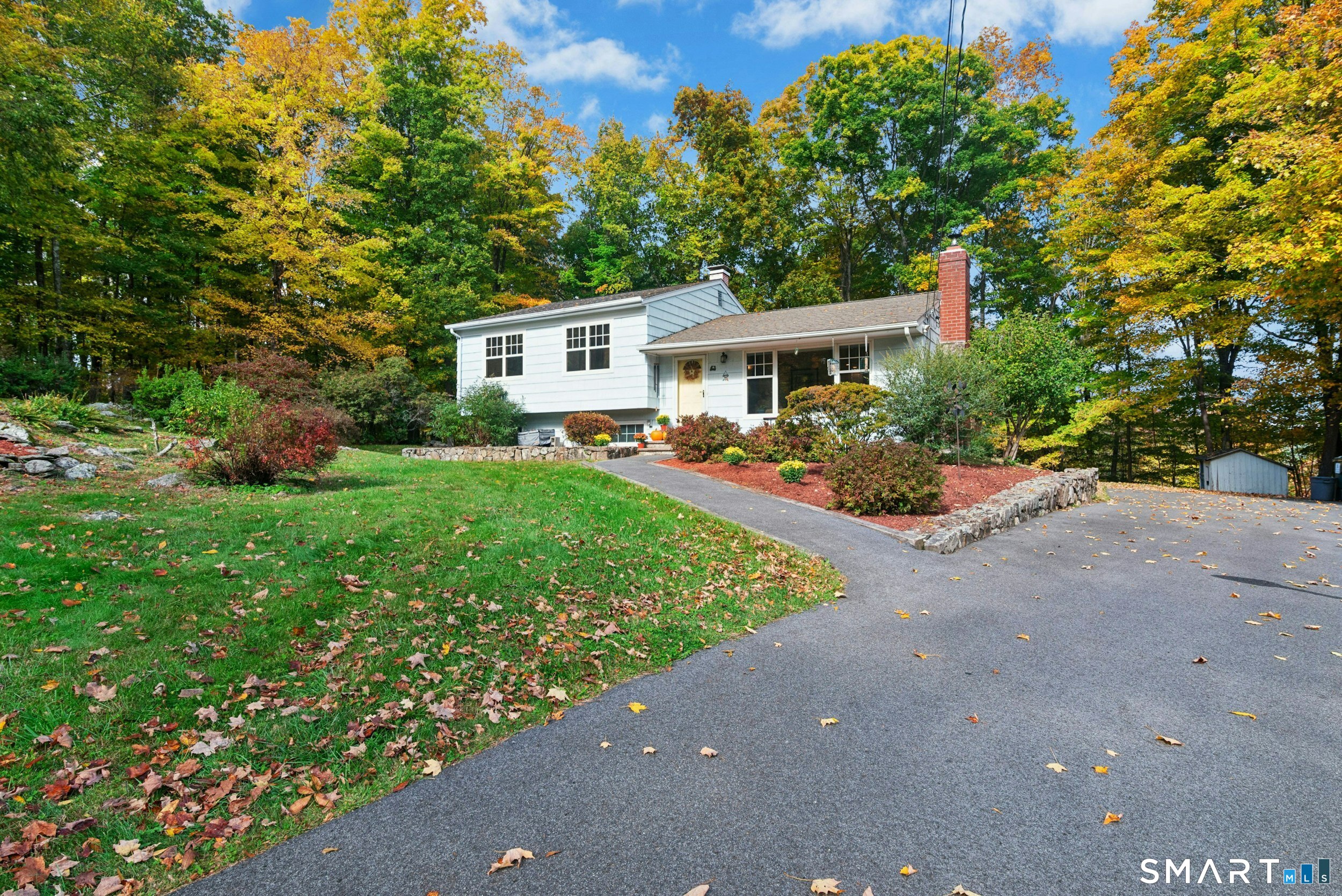 35 Aspen Ledges Road, Ridgefield, CT 06877 | For Sale at $719,000