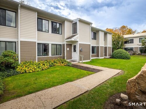  condo home for sale located at 33 Olcott Way, 33, Ridgefield, CT 06877