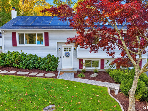  single family home for sale located at 84 Lakeview Terrace, Newtown, CT 06482