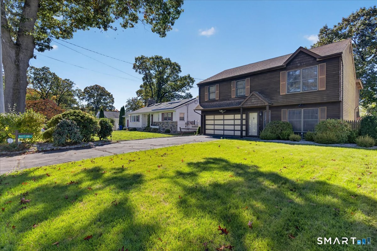 7 Oakledge Circle, Norwalk, CT 06854 | For Sale at $799,000
