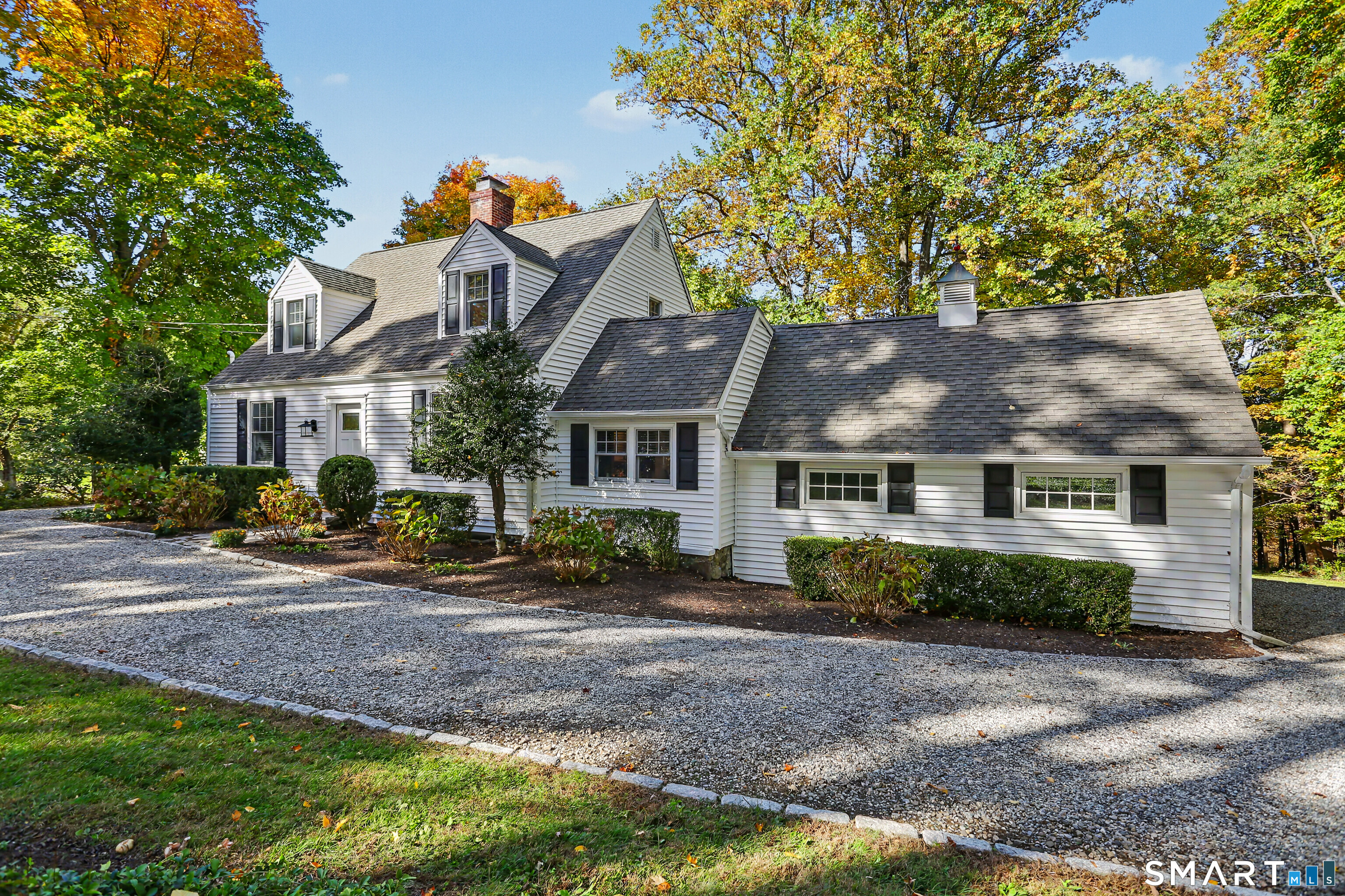 272 West Lane, Ridgefield, CT 06877 | For Sale at $950,000
