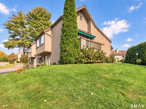  condo home for sale located at 443 North Trail, b, Stratford, CT 06614
