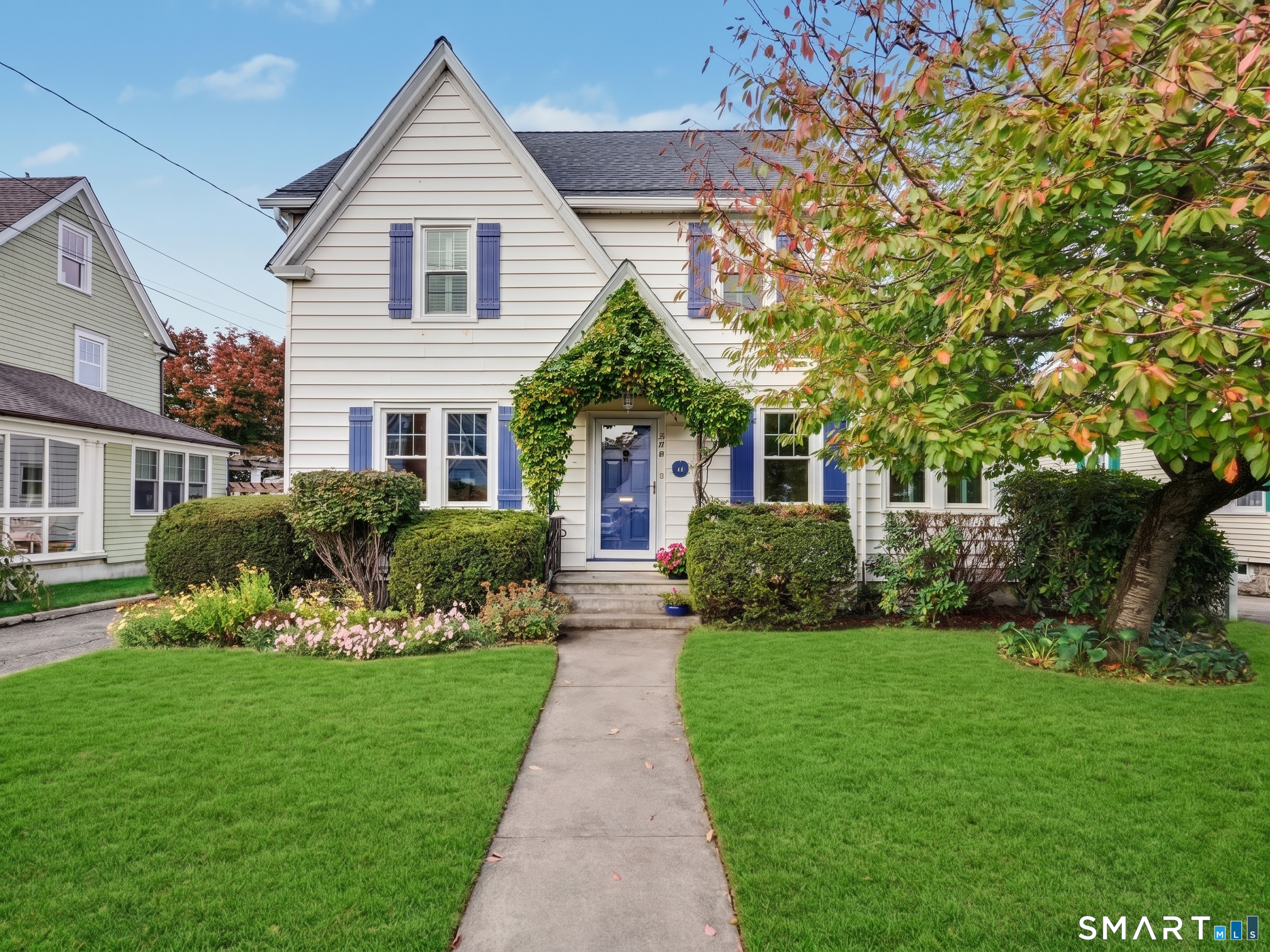 300 Lake Avenue, Bridgeport, CT 06605 | For Sale at $799,000