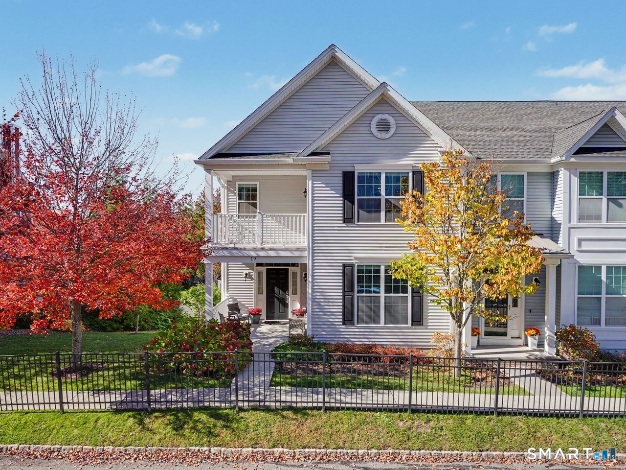 19 Warrington Round, 19, Danbury, CT 06810 | For Sale at $749,000