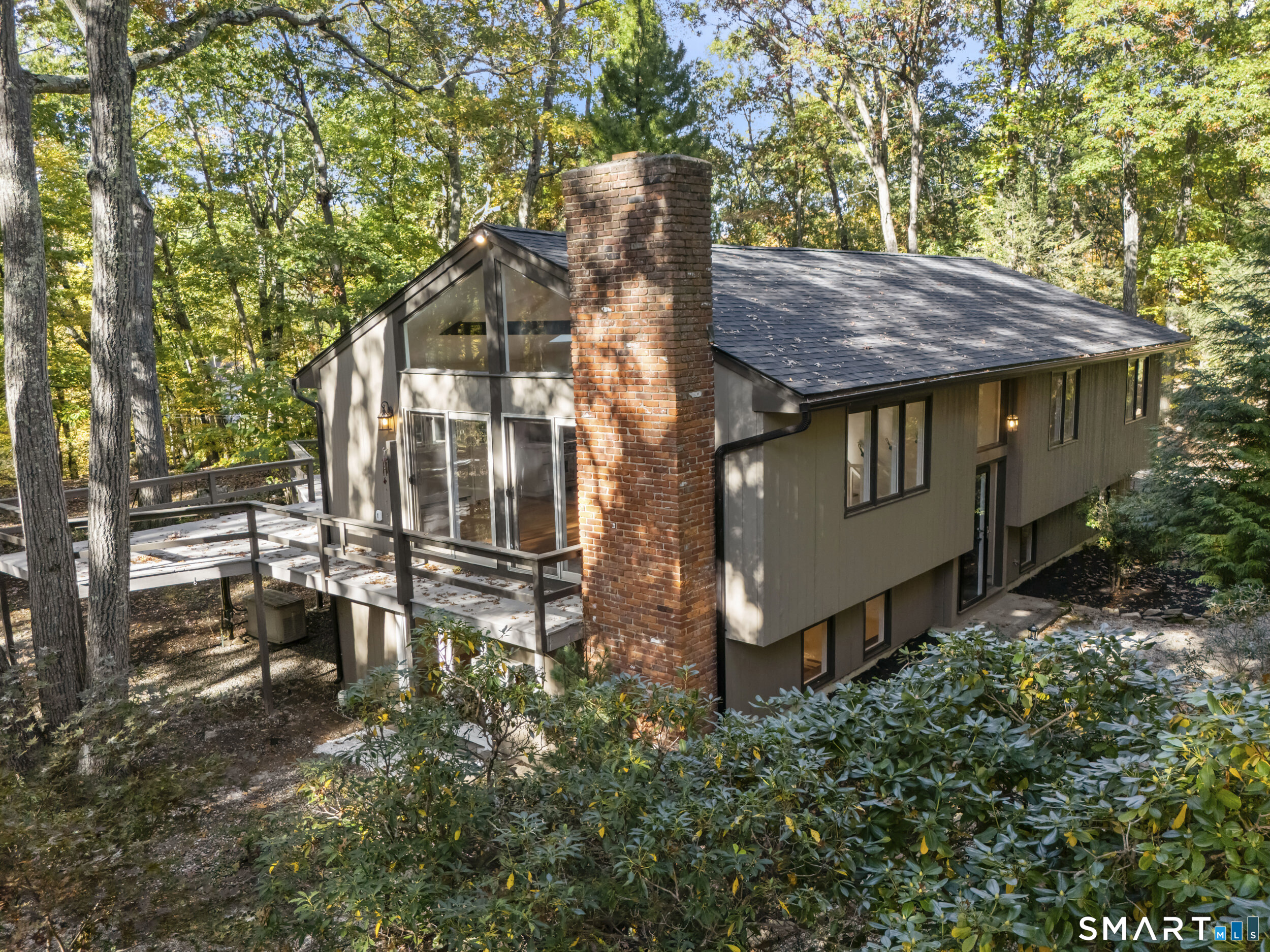 34 Dorethy Road, Redding, CT 06896 | For Sale at $825,000