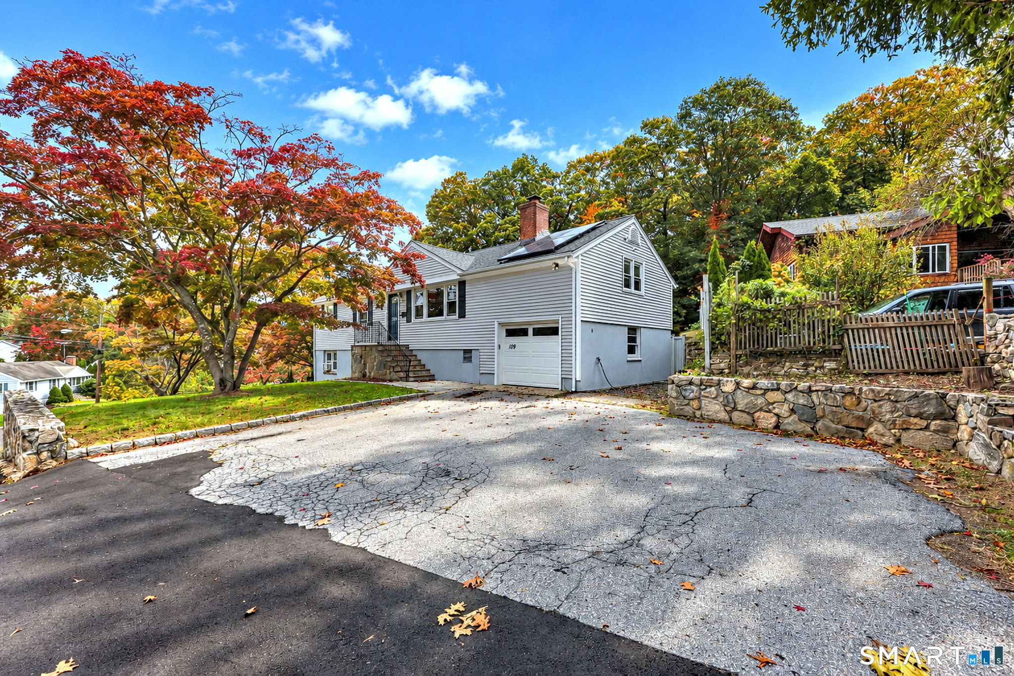 109 Saint Charles Avenue, Stamford, CT 06907 | For Sale at $899,999