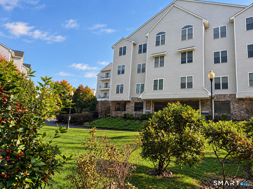 Waterfront condo home for sale located at 105 Richards Avenue, 1306, Norwalk, CT 06854