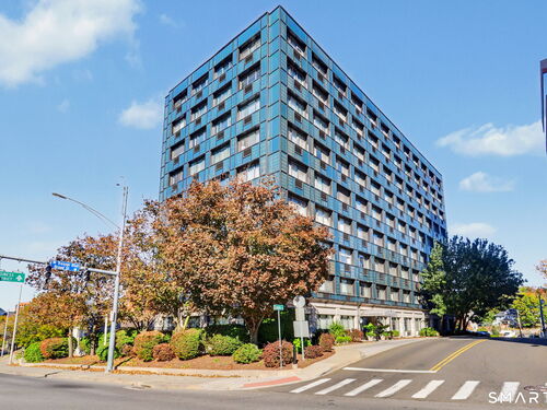  condo home for sale located at 300 Broad Street, 905, Stamford, CT 06902
