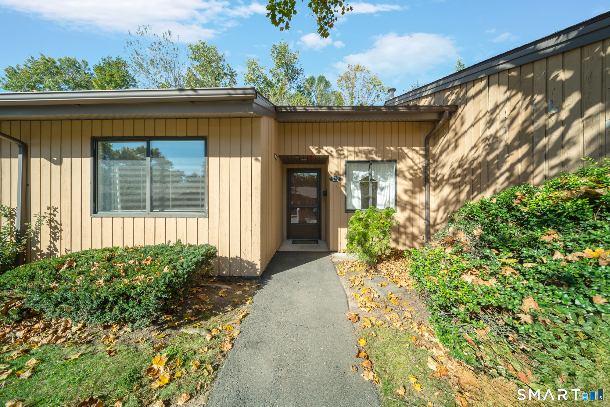 532 Asbury Ridge, 532, Shelton, CT 06484 | For Sale at $292,900