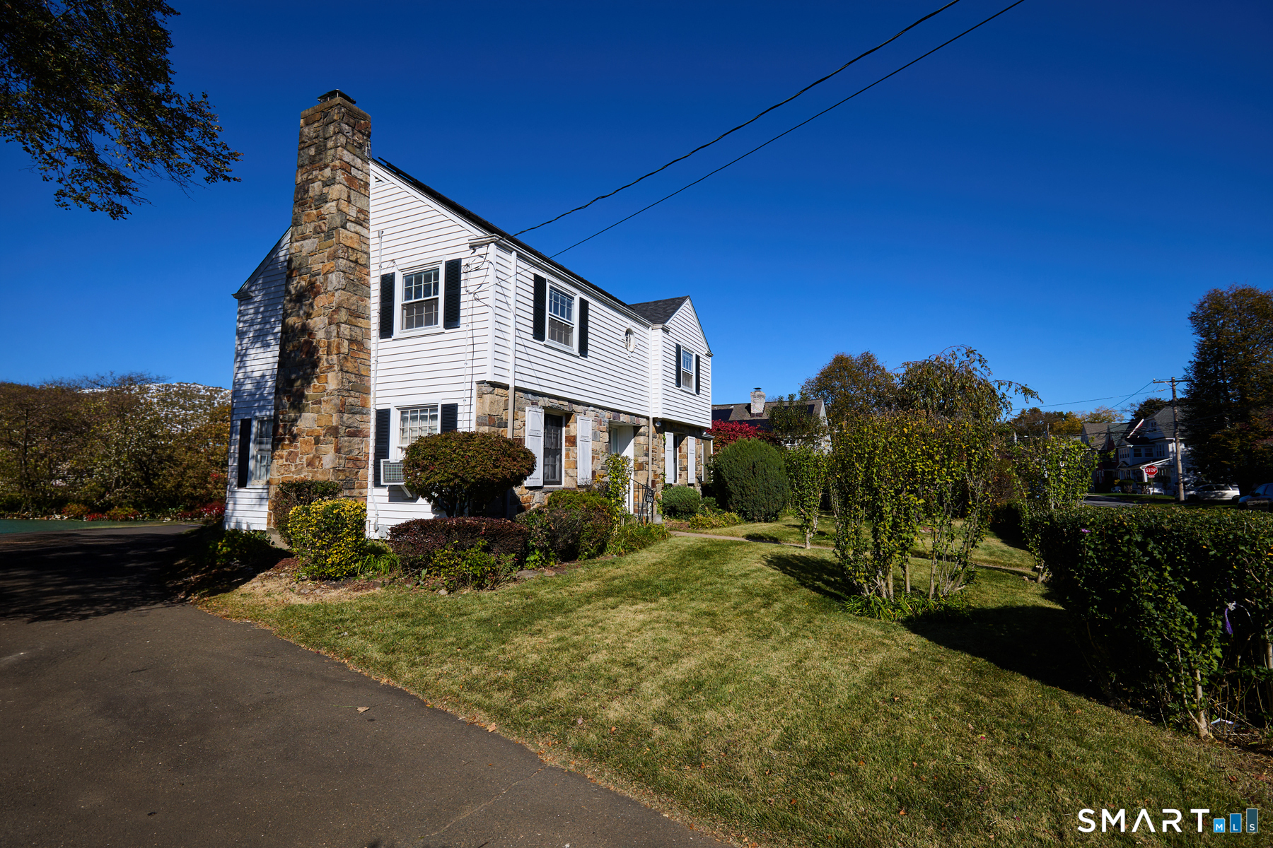 160 Astoria Avenue, Bridgeport, CT 06604 | For Sale at $389,500