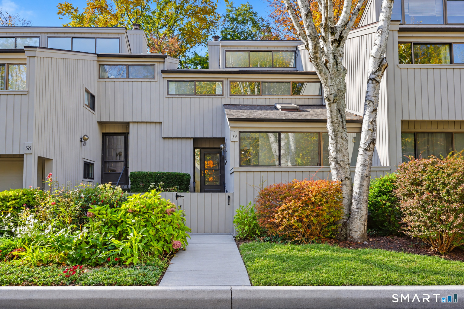 39 Whitney Glen, 39, Westport, CT 06880 | For Sale at $925,000