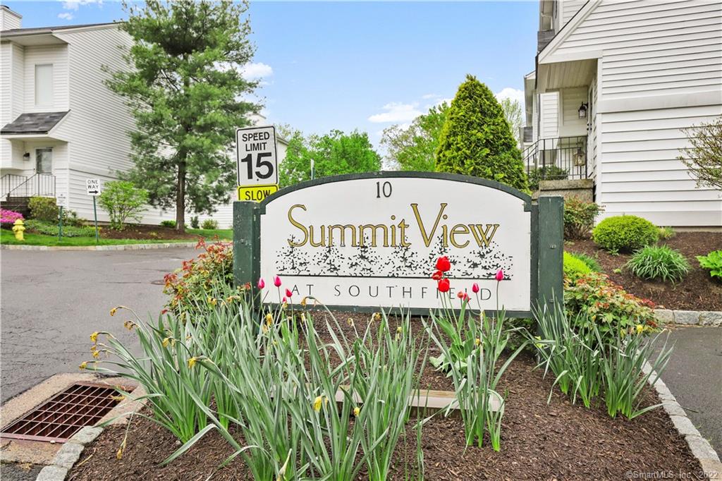 10 South Street, 19, Danbury, CT 06810 townhome condo sold
