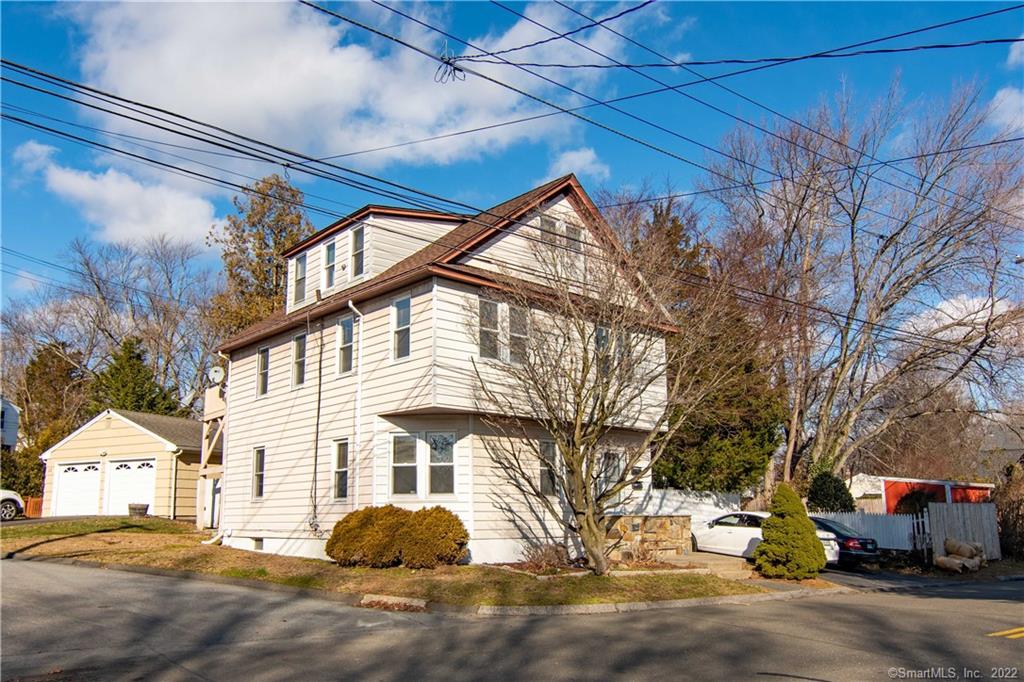 246 Old Stratfield Road, Fairfield, CT 06825 multi family home sold