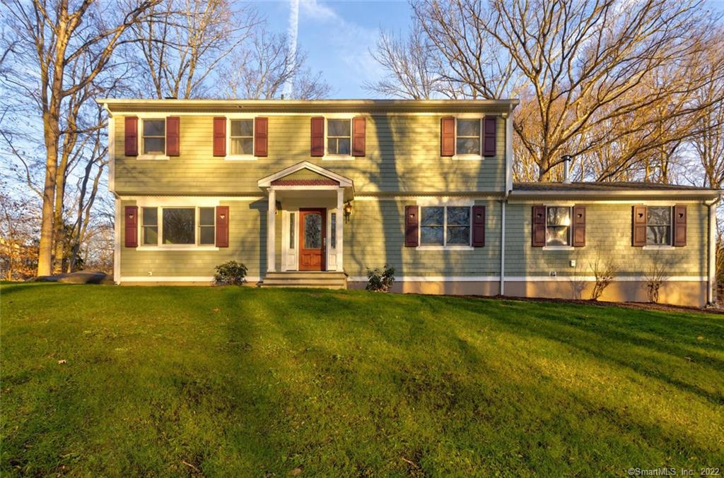 111 West Trail, Stamford, CT 06903 waterfront single family home sold